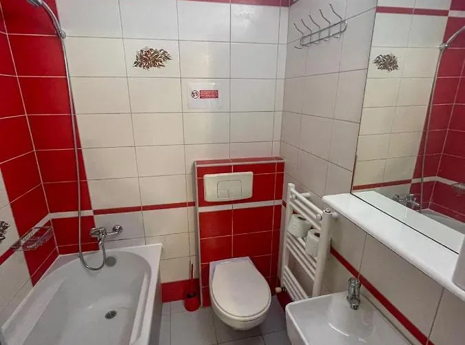 Buzz Апартаменти *